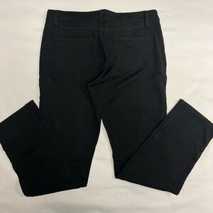 Gloria Vanderbilt black soft jeans/pants.
Woman’s size 10 stretch.